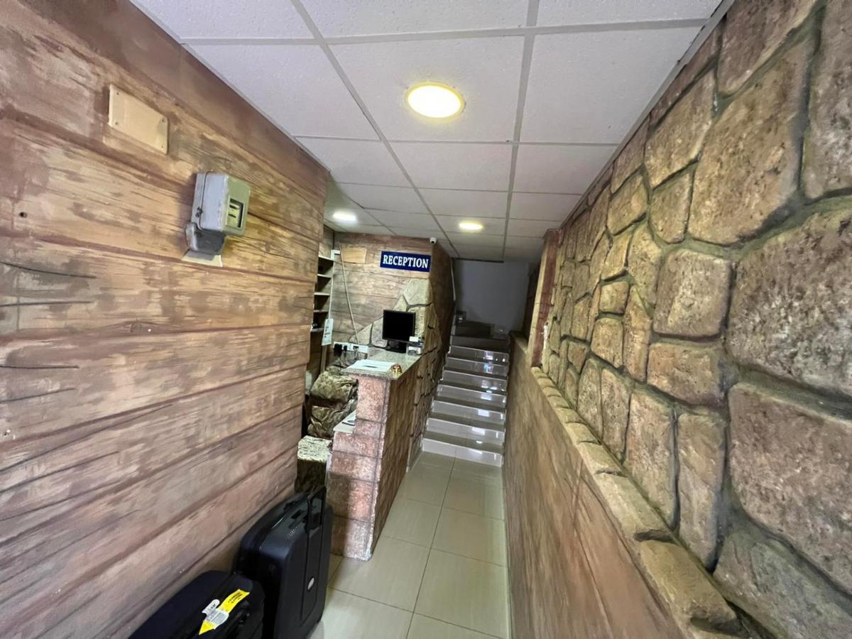 Hotel Ultra Star Скопье Экстерьер фото