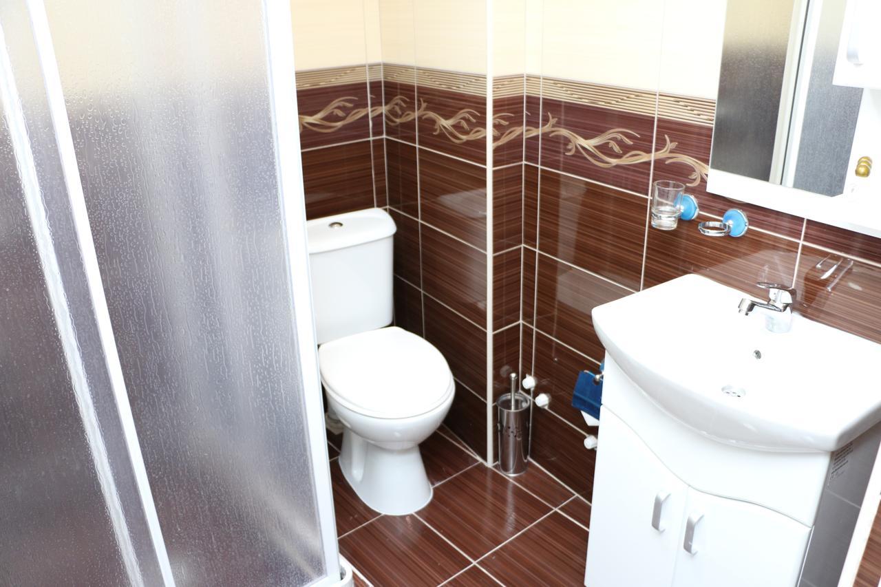 Hotel Ultra Star Скопье Экстерьер фото