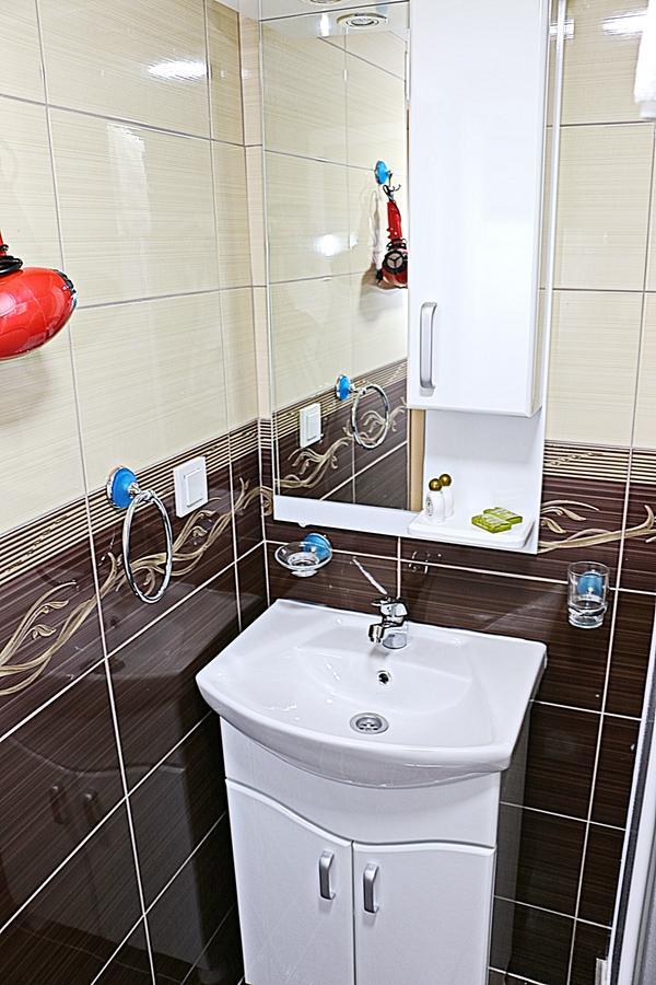 Hotel Ultra Star Скопье Экстерьер фото